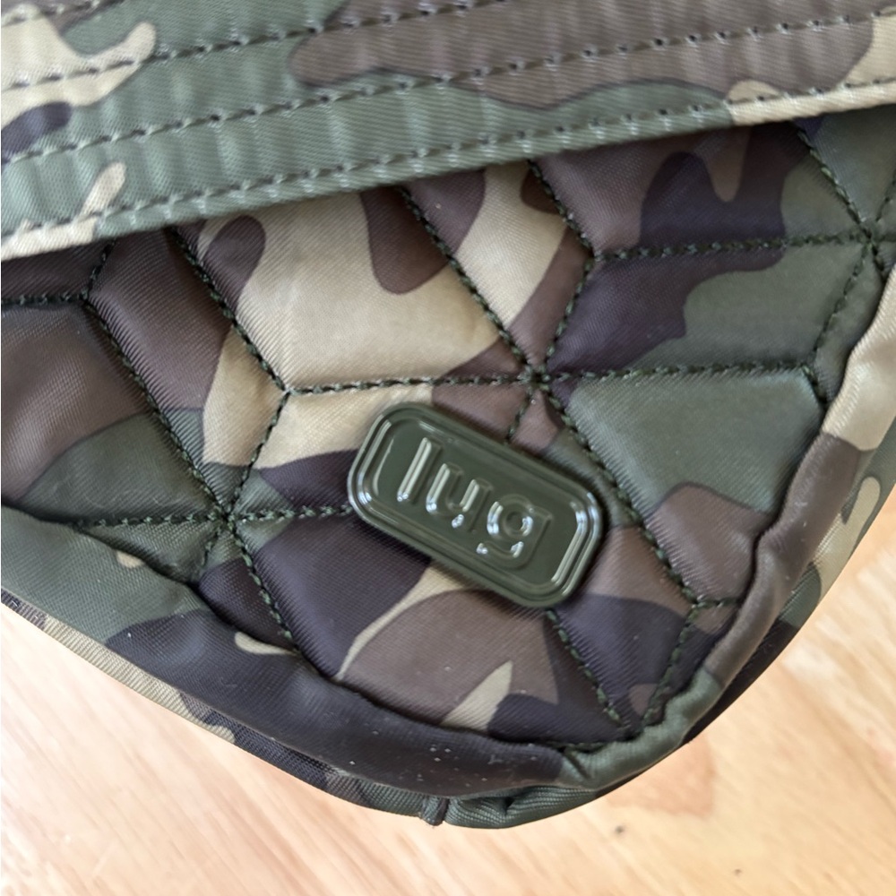 Lug Navigator Camo Quilted Messenger Bag - Picture 10 of 14